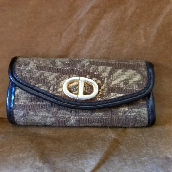 Christian Dior ♡ Vintage ♡ Key case Dior | Accessories | Vintage Christian Dior Keycase | Poshmark